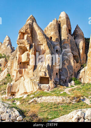 El antiguo castillo de Uchisar, en Capadocia, en Turquía central