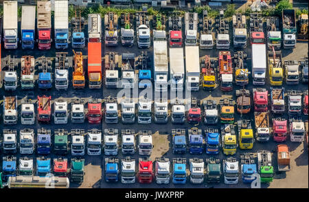 Camiones usados, tractores, Wilhelm Hoyer KG - Dortmund, próximo Stellfeld & Ernst GmbH, S & D, del comercio de automóviles en la calle Hanoverian, Dortmund, área de Ruhr, al norte Foto de stock