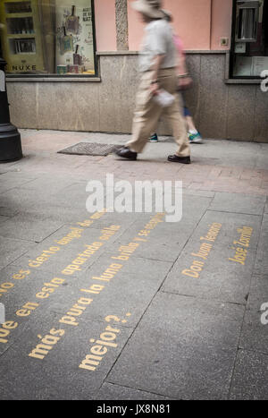 Inscripciones en el Barrio de las letras. Madrid. España Foto de stock
