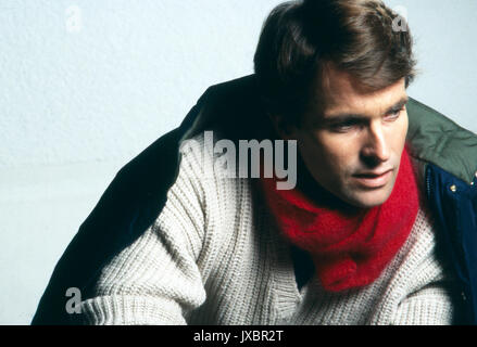 Mann en Winterkleidung, 1980er. Hombre en ropa de invierno, 1980 Fotografía  de stock - Alamy