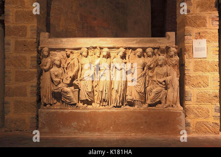 Sicilia, la ciudad de Palermo, la Catedral de Maria Santissima Assunta, sarcófago en la cripta, royal urna desde el período romano, Maestosa urna del