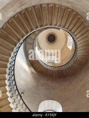 La escalera del decano, la Catedral de San Pablo, escaleras en espiral se hizo famosa como la escalera de la Divinación en escenas de las películas de Harry Potter, Londres, Reino Unido