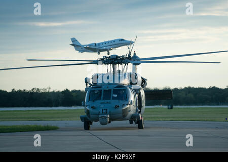 Marina de los Estados Unidos MH-60 Seahawk Helicóptero Foto de stock