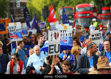 Londres, Reino Unido. 9 sep, 2017. Los manifestantes en la anti-brexit marzo para Europa, Londres exigiendo una revisión de la posición del Reino Unido sobre brexit Crédito: Paul Brown/alamy live news Foto de stock