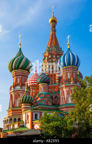 Una vista de la catedral de San Basilio en la mañana, la Plaza Roja, Moscú,  Rusia Fotografía de stock - Alamy