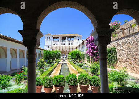 Granada, España - 29 de junio, 2017: una casa de recreo de los sultanes de Granada, rodeada de huertos y jardines. Foto de stock