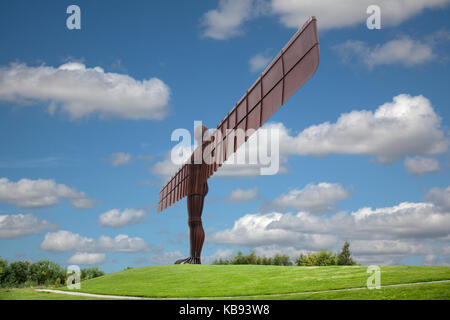 El Ángel del Norte es una escultura contemporánea, diseñado por Antony Gormley, situado en Gateshead en Tyne y desgaste, Inglaterra. Terminado en 1998, Foto de stock