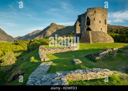 Castillo Dolbadarn, Llanberis, Snowdonia, Gwynedd, Gales, Reino Unido Foto de stock