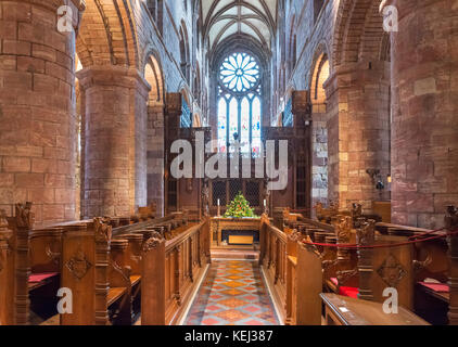Interior de la Catedral de San Magnus, Kirkwall, Continental, las Islas Orcadas, Escocia, Reino Unido
