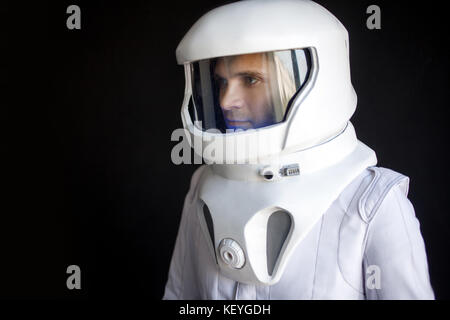 Espacio del astronauta casco Fotografía de stock - Alamy