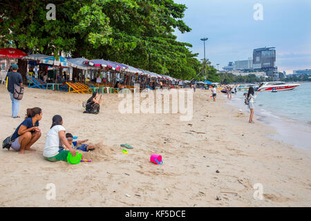 La playa de Pattaya, Pattaya, Tailandia