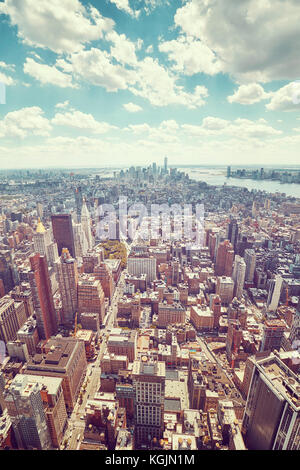 Tonos vintage amplio ángulo de vista aérea de la ciudad de Nueva York Manhattan, EE.UU.. Foto de stock