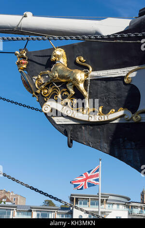 Escudo real del Reino Unido sobre la proa de Brunel's SS Gran Bretaña, Great Western Dockyard, Spike Island, Bristol, Inglaterra, Reino Unido