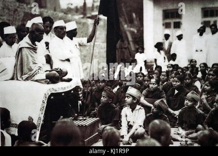 Los jóvenes y el futuro de Satyagraha Mahatma Gandhi en Sudáfrica, Mohandas Karamchand Gandhi, 1869 - 1948), destacada dirigente del movimiento independentista indio británico, gobernó la India. Foto de stock
