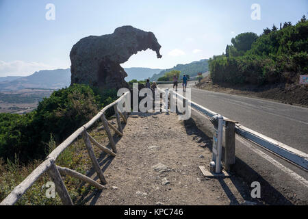 Elephant Rock, atracción turística en Castelsardo, Cerdeña, Italia, el mar Mediterráneo, Europa