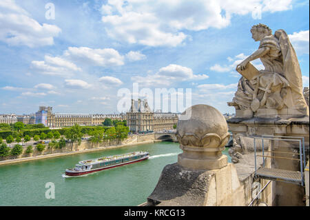 Vista aérea del río Sena desde el Musee d'Orsay Foto de stock