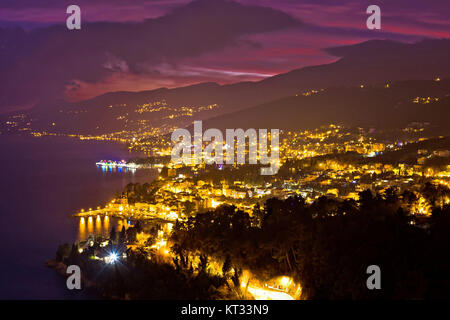 Opatija riviera bay noche vista panorámica