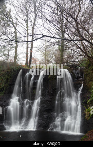 Ess na crub cascada En Glenariff Forest Park