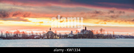 Helsinki, Finlandia. Vista panorámica del paisaje de Valkosaari Blekholmen Sunrise Island y Luotuo Isla.