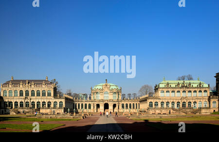Dresden, kennel corte con galería curva y pabellones, mit Zwingerhof Bogengalerie und Pavillons Foto de stock