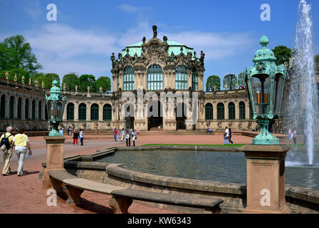 Dresden, kennel corte y terraplén pavilion, Zwingerhof und Wallpavillon Foto de stock
