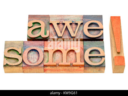 Impresionante exclamación - palabra aislada en abstracto vintage tipografía bloques de madera Foto de stock