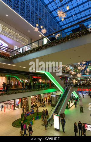 Centro Comercial MALL Centrum Galerie decoración navideña Foto de stock