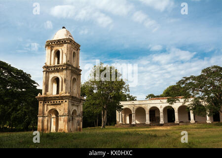Atalaya de los esclavos del azúcar fábulas San Isidro de los Destiladeros en Manaca Iznaca (Cuba)