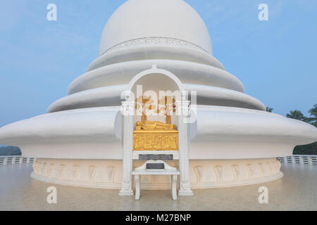 La Pagoda de la paz japonés, Unawatuna, Galle, Sri Lanka, Asia Foto de stock
