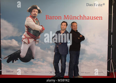 Jan Josef Liefers, Tayfun Bademsoy, 'Muenchhausen Fototermin', Hamburgo, 29.10.2012