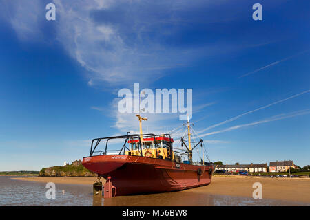 El Mejillón barco 'Cosecha' varado en Arthurstown Buscador de playa, puerto de Waterford, Hook Head PeninsulaCo Waterford, Irlanda Foto de stock