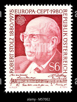 Sello austriaco (1980) : Robert Elisabeth Stolz (1880 - 1975), compositor y director de orquesta austriaco, compositor de operetas y la música de cine Foto de stock