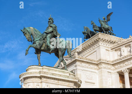 Equestrain estatua de Victor Emmanuel, El Altare della Patria, Roma, Italia Foto de stock