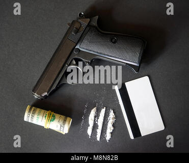 Pistola Drogas Y Dinero Fotografia De Stock Alamy