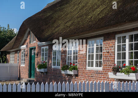Casa típica danesa en Nordby, isla de Jutlandia, Dinamarca, Fanoe Foto de stock
