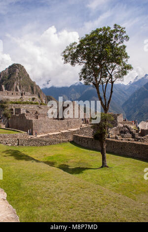 Machu Picchu, en la zona central de Perú. Foto de stock