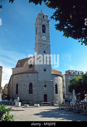 Iglesia de San Juan Bautista, Porto-Vecchio, Corse du Sud, Córcega, Francia, el Mediterráneo, Europa Foto de stock