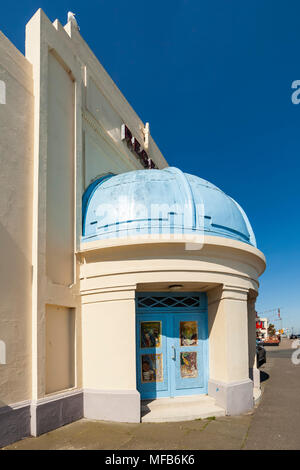 La fachada Art Deco del Regente cinema tratar, Kent. Foto de stock