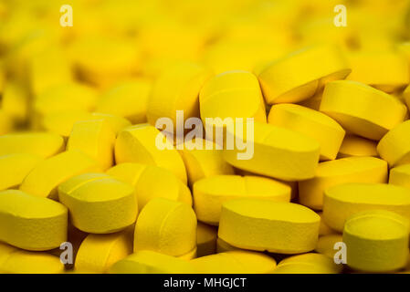 logotipo de advil amarillo