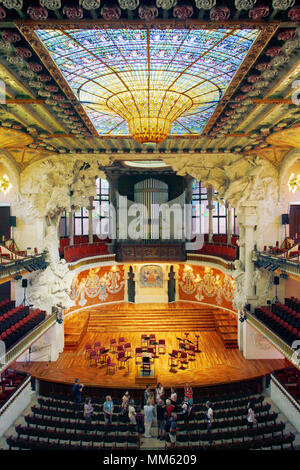 Palau de la Música Catalana Concert Hall, Barcelona, Cataluña, España Foto de stock