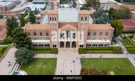 Royce Hall, Dickson Corte, campus de UCLA, Universidad de California en Los Angeles, California Foto de stock