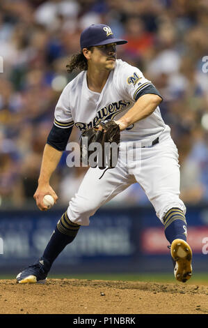 Agosto 24, 2018: Milwaukee Brewers shortstop Orlando Arcia #3 en acción  durante el partido de béisbol de las Grandes Ligas entre los Cerveceros de  Milwaukee y los Piratas de Pittsburgh en el