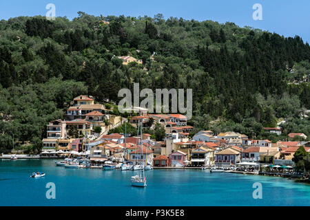 Lakka Bay y aldea, Paxos. Foto de stock