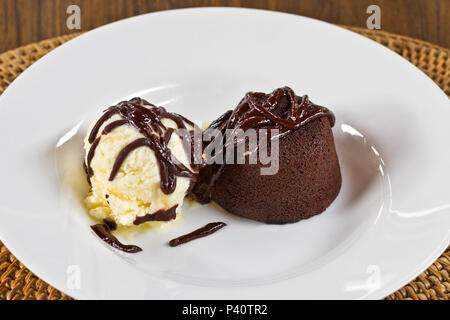 Petit Gateau Fotografia De Stock Alamy