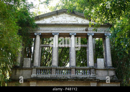 RIO DE JANEIRO, RJ - 15/01/2015: PORTAL DA ESCOLA IMPERIAL DE