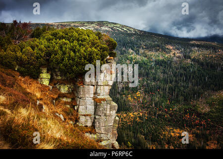 Krkonose (las montañas Karkonosze) paisaje otoñal en Chequia, Europa