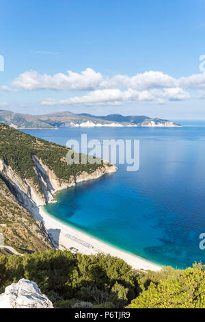 Famoso Myrtos Beach desde arriba. Cefalonia, Grecia, las Islas Griegas Foto de stock