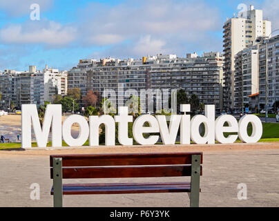 Uruguay, Montevideo, Pocitos, Vista del signo de Montevideo. Foto de stock