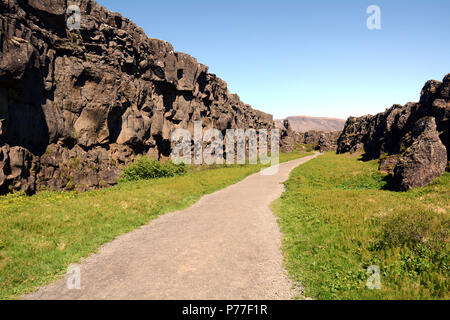 Fallo Almannagjá en el parque nacional de Þingvellir Foto de stock