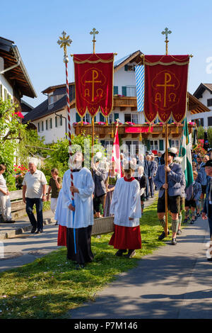 Procesión de Corpus Christi, Seehausen am Staffelsee, Alta Baviera, Baviera, Alemania Foto de stock